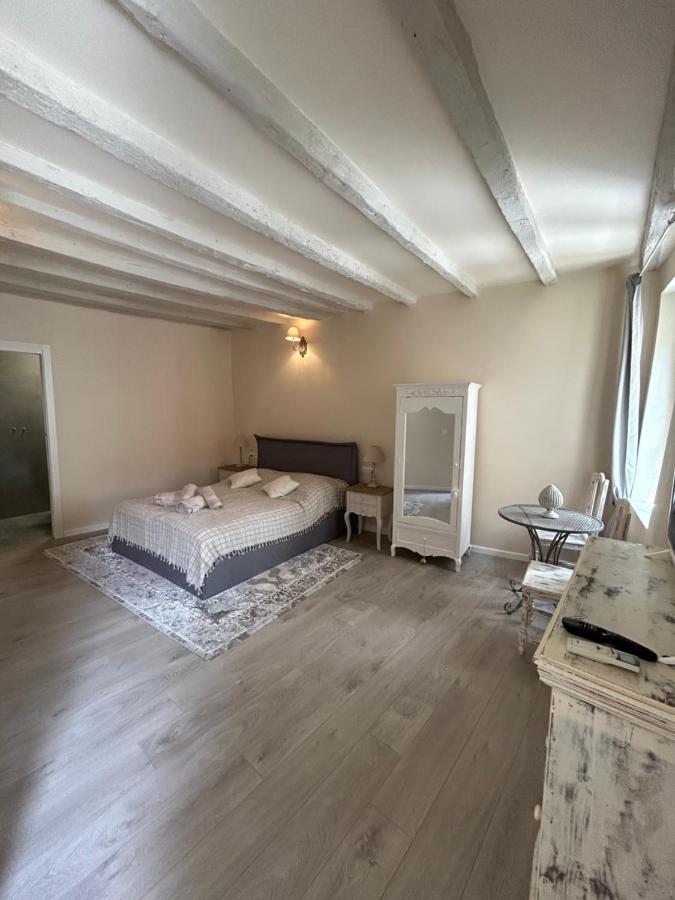 Casale *